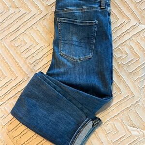 American eagle skinny jeans size 8. Very gently used in great condition.